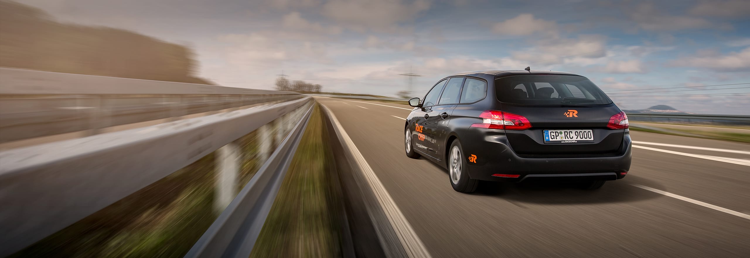 Chip tuning from RaceChipSpecially customised for your Peugeot.